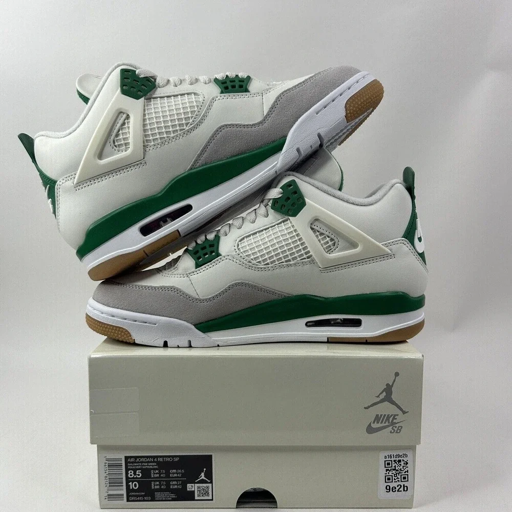 Nike Shoes Air Jordan 4 Retro SP x Nike SB “Pine Green” 2024 - Picture 3 of 5